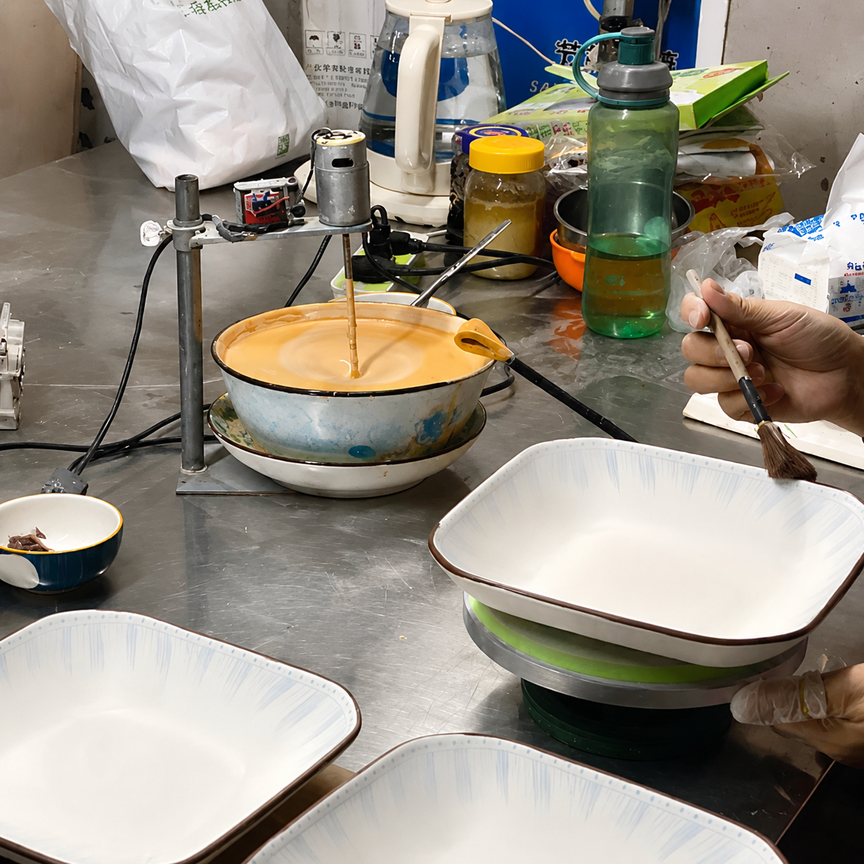 Donglin Homeware Ceramic Production Process - Hand-drawn Outline