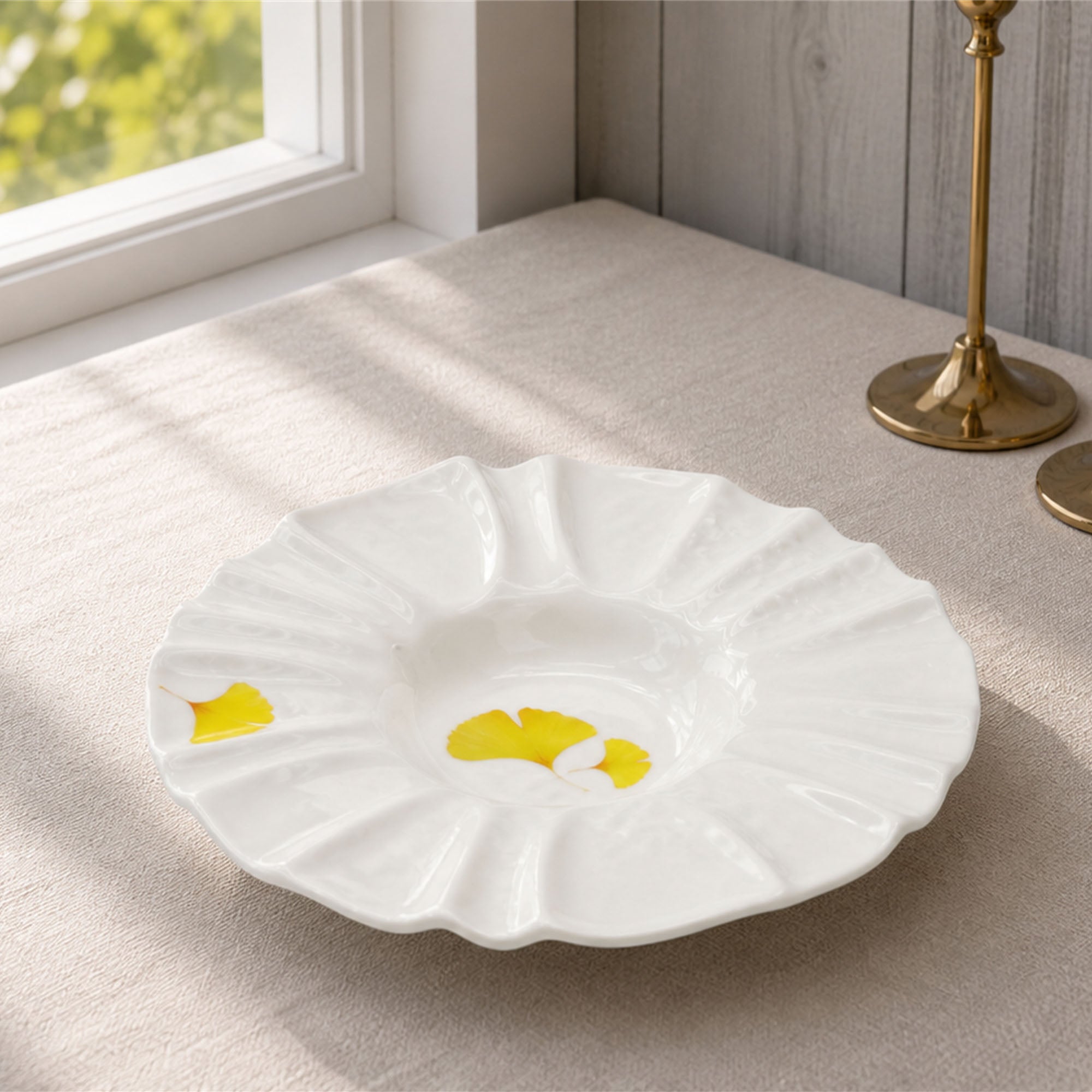 Donglin Homeware Ginkgo Leaf - Minimalist Style Ceramic Pasta Plate 13-inch