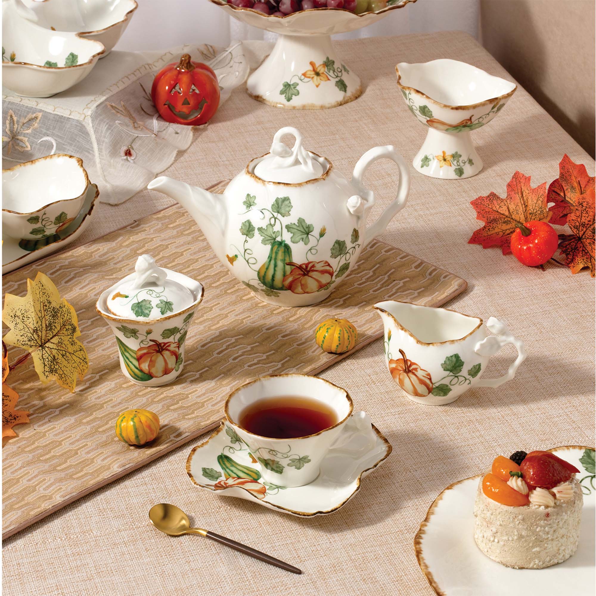 Donglin Homeware Pumpkin Embossed Dinnerware | Custom Thanksgiving Tableware B2B
